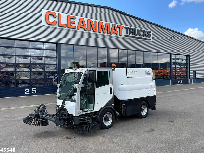 Bucher Citycat 2020 with 3-rd brush - سياره كنس شوارع: صورة 3 Bucher Citycat 2020 with 3-rd brush - سياره كنس شوارع: صورة 3