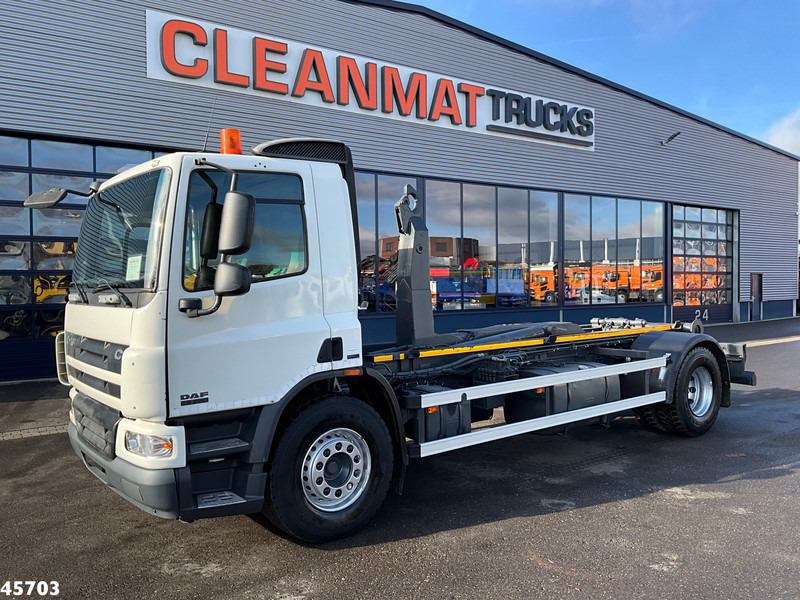 DAF FA 65 CF 250 Manual 20 Ton haakarmsysteem - شاحنة ذات خطاف: صورة 2 DAF FA 65 CF 250 Manual 20 Ton haakarmsysteem - شاحنة ذات خطاف: صورة 2