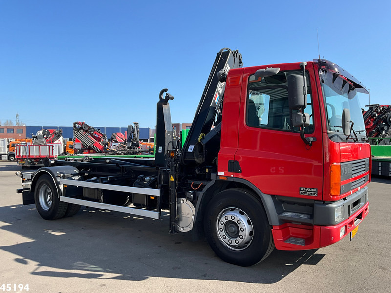 DAF FA 75.290 ATI Hiab 11 Tonmeter laadkraan Just 84.508 km! - شاحنة ذات خطاف, شاحنة كرين: صورة 4 DAF FA 75.290 ATI Hiab 11 Tonmeter laadkraan Just 84.508 km! - شاحنة ذات خطاف, شاحنة كرين: صورة 4