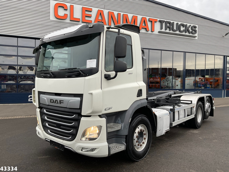 DAF FAN CF 450 Euro 6 ZF Intarder VDL 21 Ton haakarmsysteem - شاحنة ذات خطاف: صورة 2 DAF FAN CF 450 Euro 6 ZF Intarder VDL 21 Ton haakarmsysteem - شاحنة ذات خطاف: صورة 2