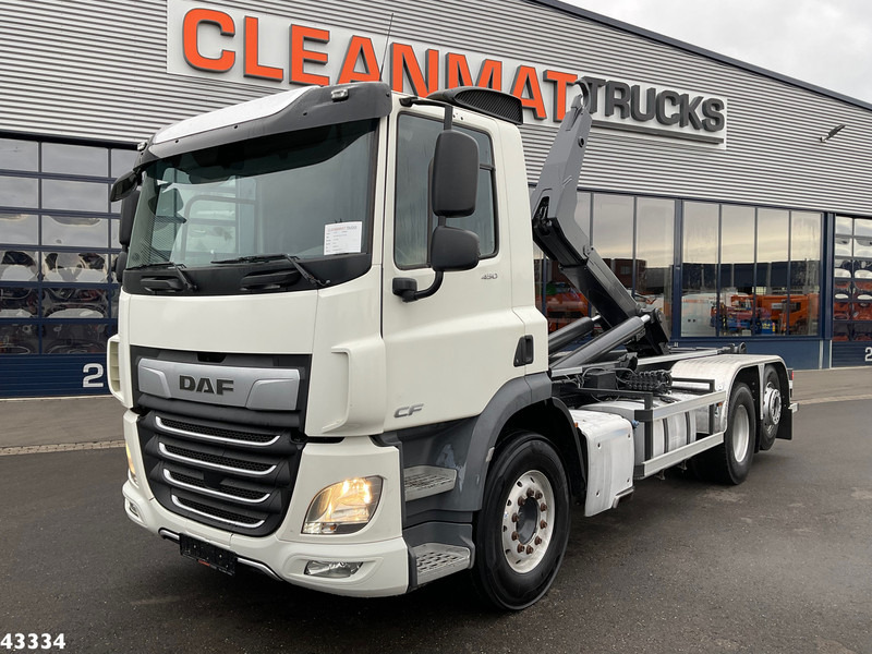 DAF FAN CF 450 Euro 6 ZF Intarder VDL 21 Ton haakarmsysteem - شاحنة ذات خطاف: صورة 1 DAF FAN CF 450 Euro 6 ZF Intarder VDL 21 Ton haakarmsysteem - شاحنة ذات خطاف: صورة 1