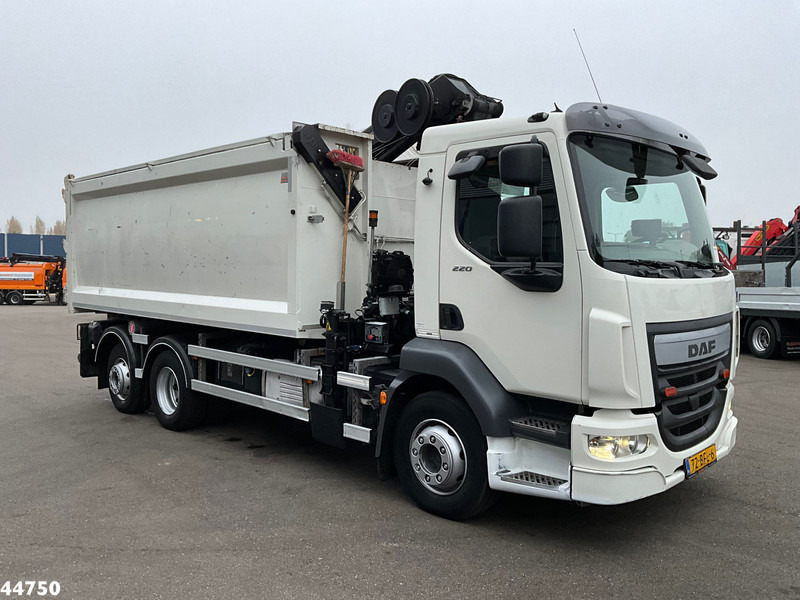 DAF FAN LF 220 Euro 6 Hiab 11 Tonmeter laadkraan Just 166.649 Km! - شاحنة قلاب, شاحنة كرين: صورة 3 DAF FAN LF 220 Euro 6 Hiab 11 Tonmeter laadkraan Just 166.649 Km! - شاحنة قلاب, شاحنة كرين: صورة 3