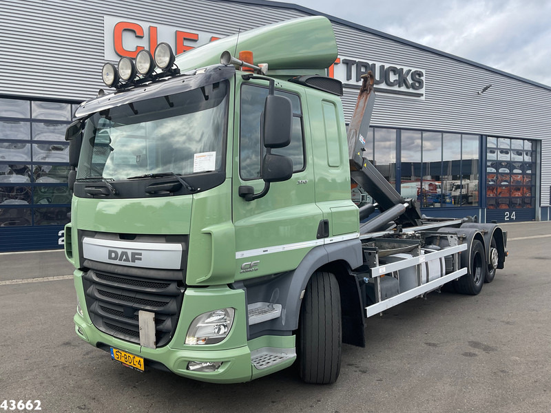 DAF FAR CF 370 Euro 6 VDL 21 Ton haakarmsysteem - شاحنة ذات خطاف: صورة 1 DAF FAR CF 370 Euro 6 VDL 21 Ton haakarmsysteem - شاحنة ذات خطاف: صورة 1