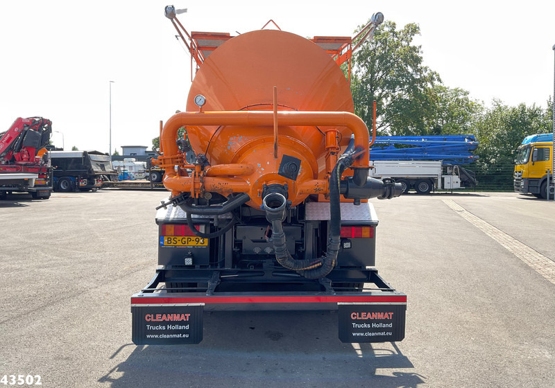 DAF FAX 85 CF 340 Droge stoffen blaas installatie Just 21.613 km! - شاحنة الشفط: صورة 4 DAF FAX 85 CF 340 Droge stoffen blaas installatie Just 21.613 km! - شاحنة الشفط: صورة 4