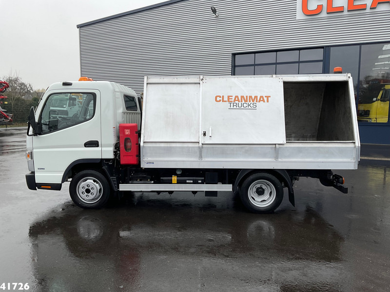 FUSO Canter 3C15 3.0 DI Veegvuilopbouw met belading - شاحنة النفايات: صورة 4 FUSO Canter 3C15 3.0 DI Veegvuilopbouw met belading - شاحنة النفايات: صورة 4