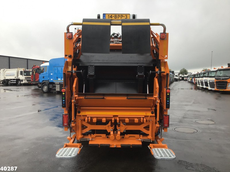FUSO Canter 9C18 Geesink 7m3 - شاحنة النفايات: صورة 4 FUSO Canter 9C18 Geesink 7m3 - شاحنة النفايات: صورة 4
