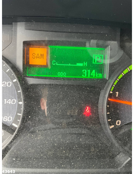 شاحنة النفايات FUSO Canter 9C18 Geesink 7m³: صورة 16