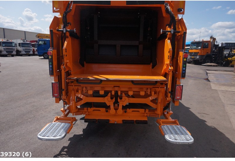 FUSO Canter 9C18 Geesink 7m³ - شاحنة النفايات: صورة 4 FUSO Canter 9C18 Geesink 7m³ - شاحنة النفايات: صورة 4