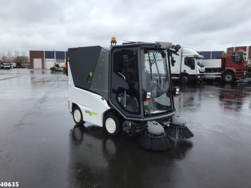Green machine GM500H2 Hydrogen Waterstof Sweeper - سياره كنس شوارع: صورة 4 Green machine GM500H2 Hydrogen Waterstof Sweeper - سياره كنس شوارع: صورة 4