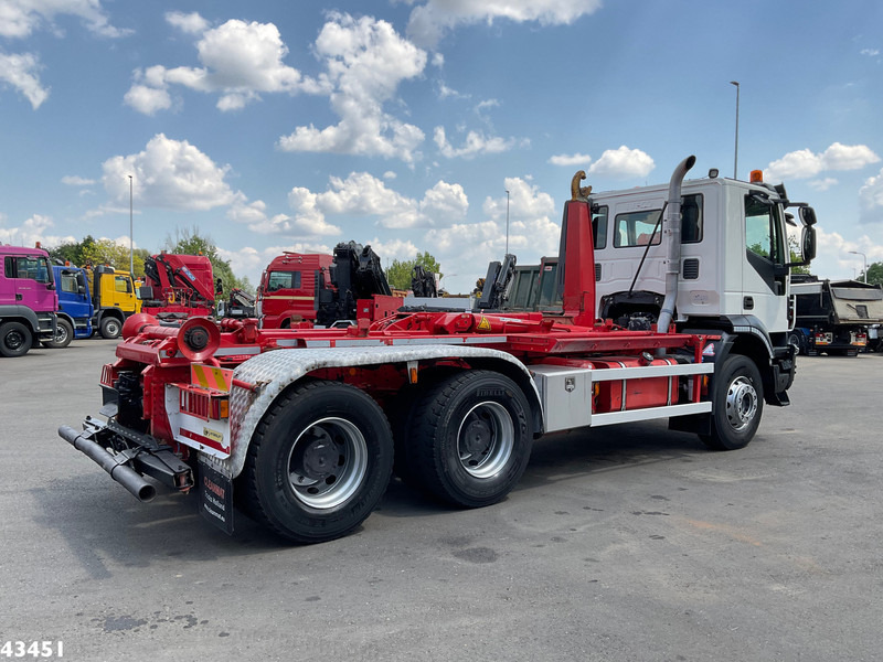 Iveco AD260T 6x4 Euro 6 AJK 20 haakarmsysteem - شاحنة ذات خطاف: صورة 5 Iveco AD260T 6x4 Euro 6 AJK 20 haakarmsysteem - شاحنة ذات خطاف: صورة 5