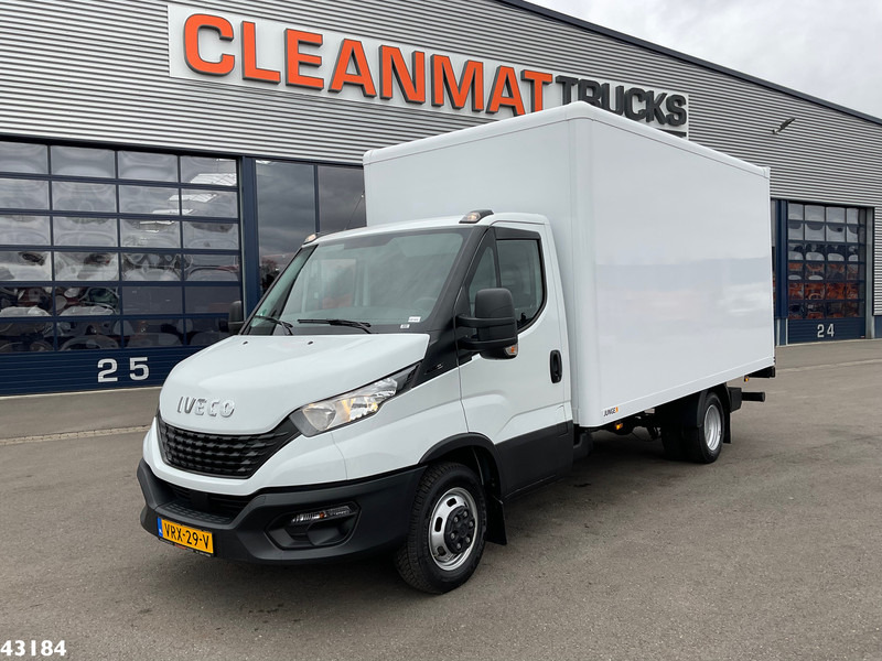 Iveco Daily 35C16 2.3 met laadklep - شاحنة مقفلة: صورة 1 Iveco Daily 35C16 2.3 met laadklep - شاحنة مقفلة: صورة 1