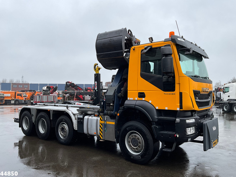 Iveco Trakker AD380T41W 8x6 Euro 6 HMF 19 Tonmeter Z-kraan - شاحنة ذات خطاف, شاحنة كرين: صورة 5 Iveco Trakker AD380T41W 8x6 Euro 6 HMF 19 Tonmeter Z-kraan - شاحنة ذات خطاف, شاحنة كرين: صورة 5