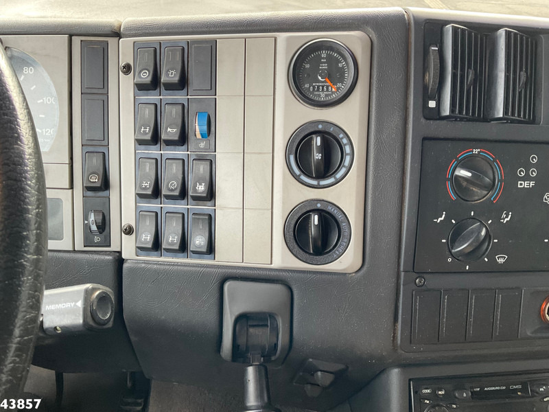 شاحنة كرين MAN F2000 6x6 Full Steel Manual Palfinger 68 Tonmeter Dachdecker kran Just 54.133 km!: صورة 20 شاحنة كرين MAN F2000 6x6 Full Steel Manual Palfinger 68 Tonmeter Dachdecker kran Just 54.133 km!: صورة 20