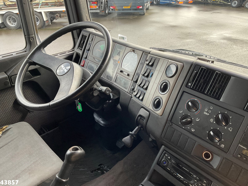 شاحنة كرين MAN F2000 6x6 Full Steel Manual Palfinger 68 Tonmeter Dachdecker kran Just 54.133 km!: صورة 19 شاحنة كرين MAN F2000 6x6 Full Steel Manual Palfinger 68 Tonmeter Dachdecker kran Just 54.133 km!: صورة 19