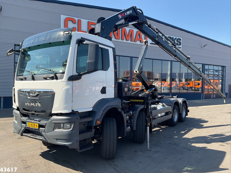 MAN TGS 32.470 8x4 Euro 6 Hiab 22 Tonmeter laadkraan Just 68.765 Km! - شاحنة ذات خطاف: صورة 1 MAN TGS 32.470 8x4 Euro 6 Hiab 22 Tonmeter laadkraan Just 68.765 Km! - شاحنة ذات خطاف: صورة 1