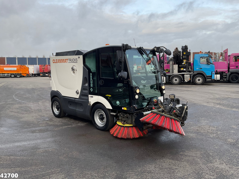 Mathieu MC 210 Azura Flex Euro 6 Stage 5 with 3-rd brush - سياره كنس شوارع: صورة 5 Mathieu MC 210 Azura Flex Euro 6 Stage 5 with 3-rd brush - سياره كنس شوارع: صورة 5