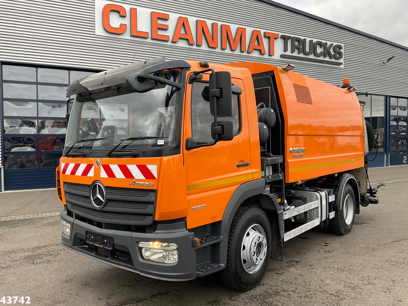 Mercedes-Benz ATEGO 1523 Faun VIAJET 6 R/HS Wegdekreiniger Just 14.776 km! - سياره كنس شوارع: صورة 2 Mercedes-Benz ATEGO 1523 Faun VIAJET 6 R/HS Wegdekreiniger Just 14.776 km! - سياره كنس شوارع: صورة 2
