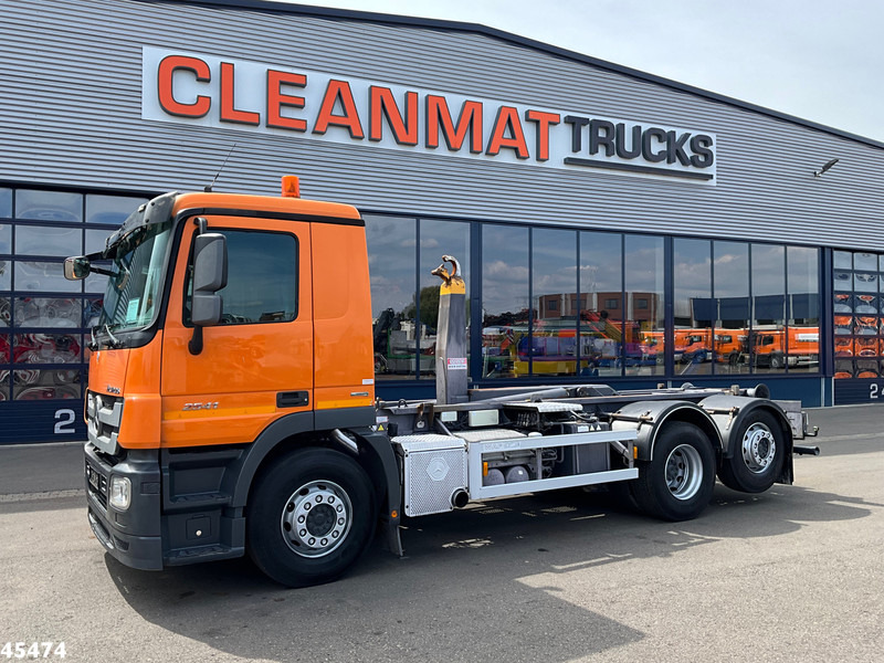 شاحنة ذات خطاف Mercedes-Benz Actros 2541 6x2 VDL 20 Ton haakarmsysteem: صورة 6