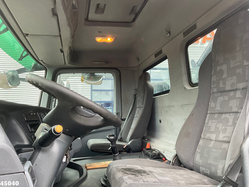 شاحنة كرين Mercedes-Benz Actros 4141 8x4 manual Hiab 32 Tonmeter laadkraan + Fly-jib: صورة 17