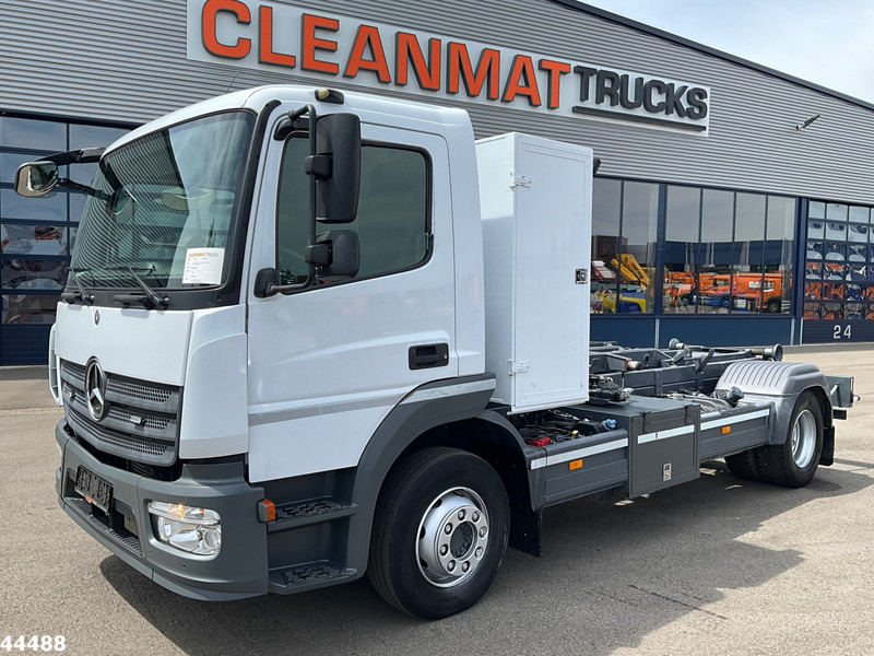 Mercedes-Benz Atego 1218 Euro 6 Manual 7 Ton haakarmsysteem - شاحنة ذات خطاف: صورة 2 Mercedes-Benz Atego 1218 Euro 6 Manual 7 Ton haakarmsysteem - شاحنة ذات خطاف: صورة 2