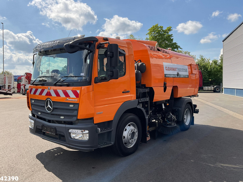 Mercedes-Benz Atego 1321 Bucher Cityfant 6000 Just 49.567 km! - سياره كنس شوارع: صورة 5 Mercedes-Benz Atego 1321 Bucher Cityfant 6000 Just 49.567 km! - سياره كنس شوارع: صورة 5