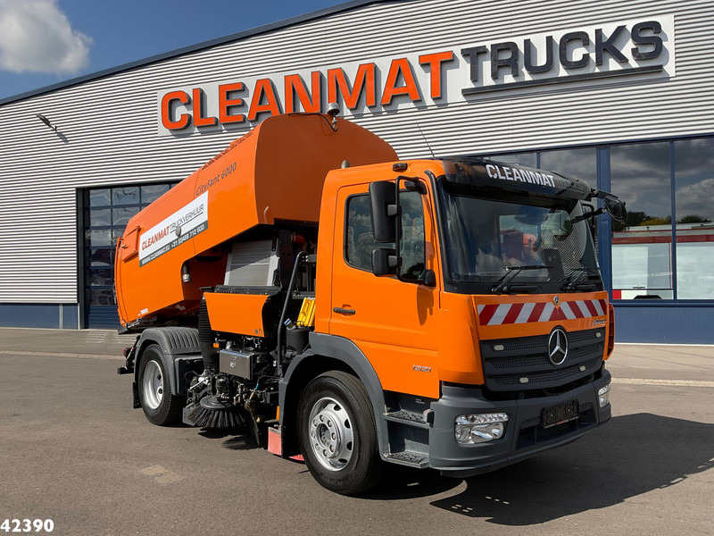 Mercedes-Benz Atego 1321 Bucher Cityfant 6000 Just 49.567 km! - سياره كنس شوارع: صورة 1 Mercedes-Benz Atego 1321 Bucher Cityfant 6000 Just 49.567 km! - سياره كنس شوارع: صورة 1