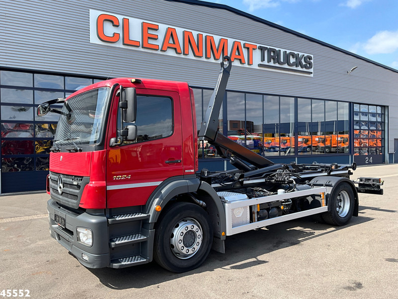 Mercedes-Benz Axor 1824 Euro 5 14 Ton haakarmsysteem - شاحنة ذات خطاف: صورة 1 Mercedes-Benz Axor 1824 Euro 5 14 Ton haakarmsysteem - شاحنة ذات خطاف: صورة 1