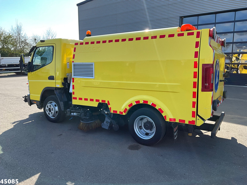 Mitsubishi Canter 7C15 Brock sweeper Just 94.095 km! - سياره كنس شوارع: صورة 4 Mitsubishi Canter 7C15 Brock sweeper Just 94.095 km! - سياره كنس شوارع: صورة 4