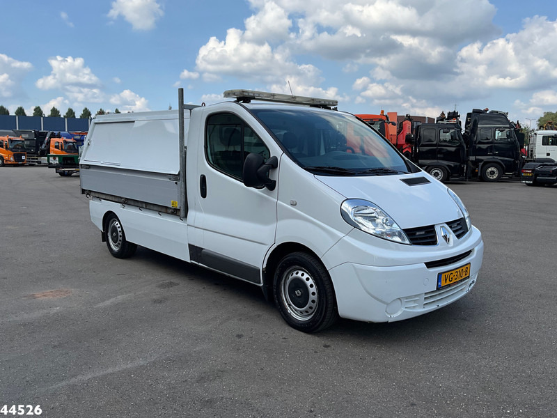 Renault Trafic 2.0 dCi Veeg-vuil kipper - شاحنة النفايات: صورة 5 Renault Trafic 2.0 dCi Veeg-vuil kipper - شاحنة النفايات: صورة 5