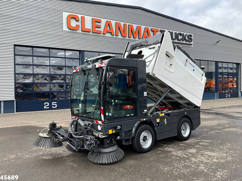 Schmidt Cleango Compact 500 Euro 6 with 3-rd brush Just 4.260 km! - سياره كنس شوارع: صورة 1 Schmidt Cleango Compact 500 Euro 6 with 3-rd brush Just 4.260 km! - سياره كنس شوارع: صورة 1