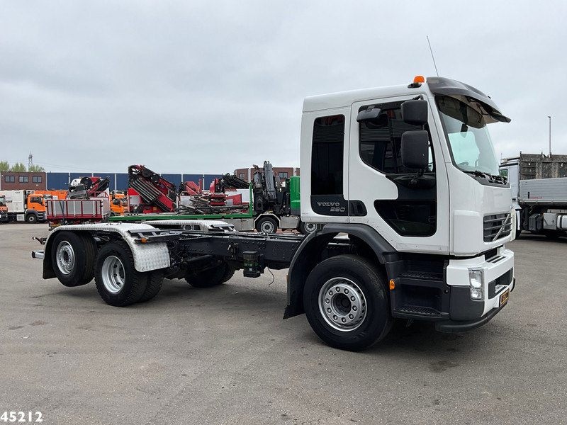 Volvo FE 260 Chassis cabine with PTO Just 199.470 km! - شاحنة هيكل كابينة: صورة 3 Volvo FE 260 Chassis cabine with PTO Just 199.470 km! - شاحنة هيكل كابينة: صورة 3