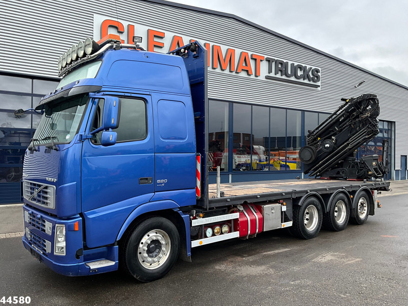 Volvo FH 520 8x4 Euro 5 Hiab 24 Tonmeter laadkraan + Fly-jib - شاحنة كرين: صورة 3 Volvo FH 520 8x4 Euro 5 Hiab 24 Tonmeter laadkraan + Fly-jib - شاحنة كرين: صورة 3