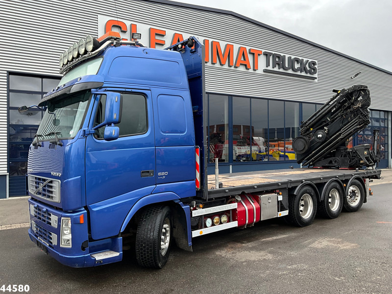 Volvo FH 520 8x4 Euro 5 Hiab 24 Tonmeter laadkraan + Fly-jib - شاحنة كرين: صورة 2 Volvo FH 520 8x4 Euro 5 Hiab 24 Tonmeter laadkraan + Fly-jib - شاحنة كرين: صورة 2