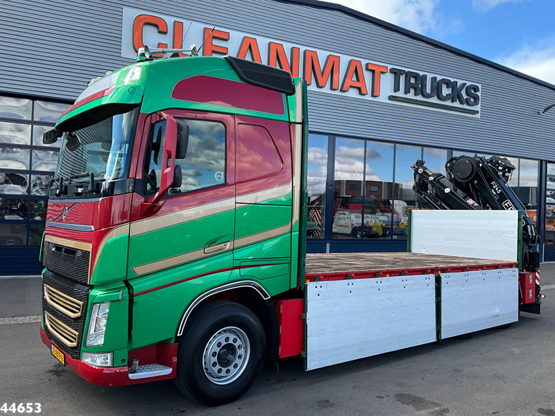 Volvo FH 540 8x2 Euro 6 Fassi 24 Tonmeter laadkraan - شاحنة كرين: صورة 4 Volvo FH 540 8x2 Euro 6 Fassi 24 Tonmeter laadkraan - شاحنة كرين: صورة 4