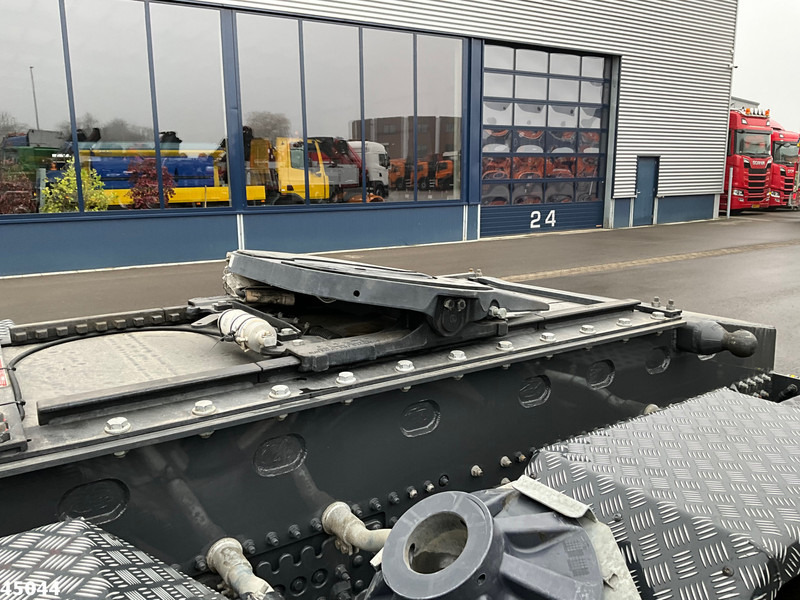 Volvo FH 540 8x2 Fassi 145 Tonmeter laadkraan + Fly-JIb Just 7.187 Km! Demo voertuig! - وحدة جر: صورة 5 Volvo FH 540 8x2 Fassi 145 Tonmeter laadkraan + Fly-JIb Just 7.187 Km! Demo voertuig! - وحدة جر: صورة 5