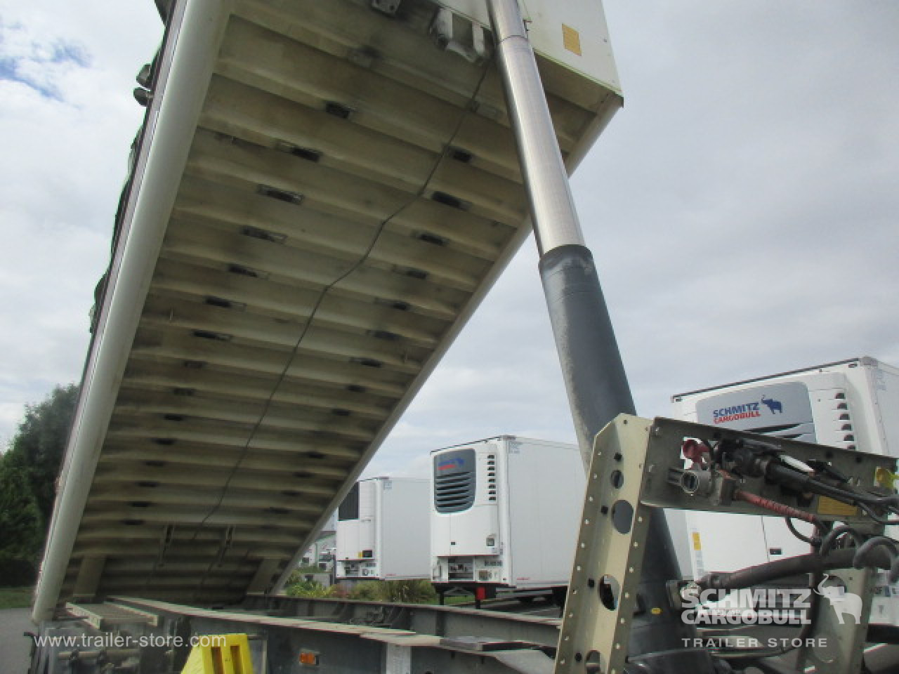 SCHMITZ Tipper Alu-square sided body 24m³ - قلابة نصف مقطورة نصف مقطورة قلابة: صورة 2 SCHMITZ Tipper Alu-square sided body 24m³ - قلابة نصف مقطورة نصف مقطورة قلابة: صورة 2