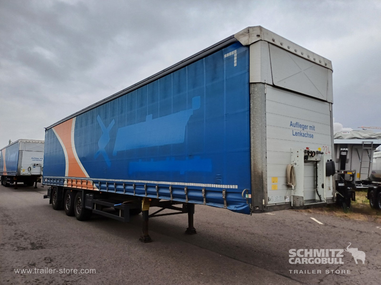 SCHMITZ Auflieger Curtainsider Standard Forklift holder - نصف مقطورة ستارة: صورة 1 SCHMITZ Auflieger Curtainsider Standard Forklift holder - نصف مقطورة ستارة: صورة 1