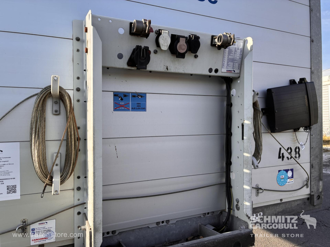 SCHMITZ Auflieger Curtainsider Standard Forklift holder - نصف مقطورة ستارة: صورة 3 SCHMITZ Auflieger Curtainsider Standard Forklift holder - نصف مقطورة ستارة: صورة 3