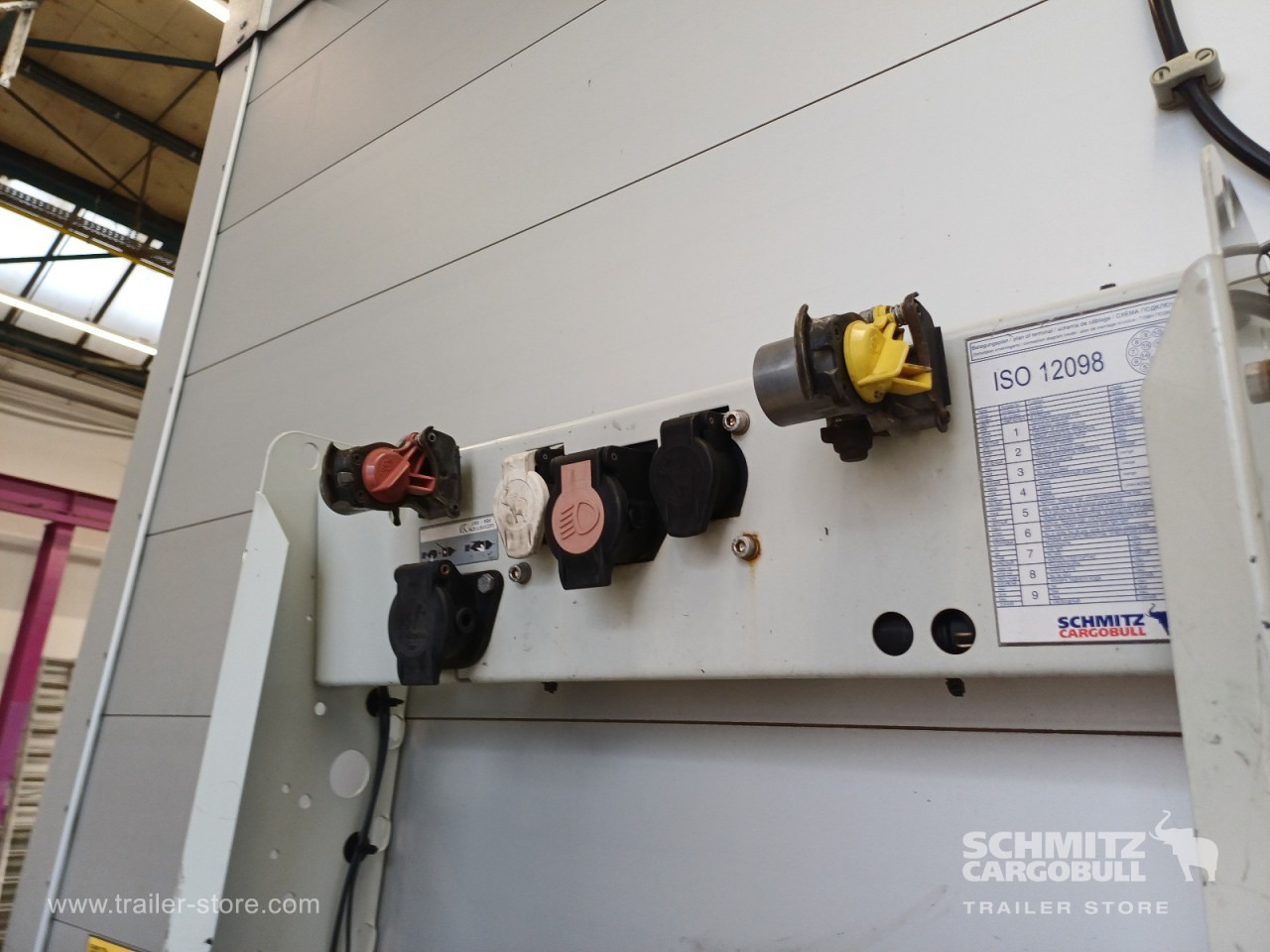 SCHMITZ Auflieger Curtainsider Standard - نصف مقطورة ستارة: صورة 2 SCHMITZ Auflieger Curtainsider Standard - نصف مقطورة ستارة: صورة 2
