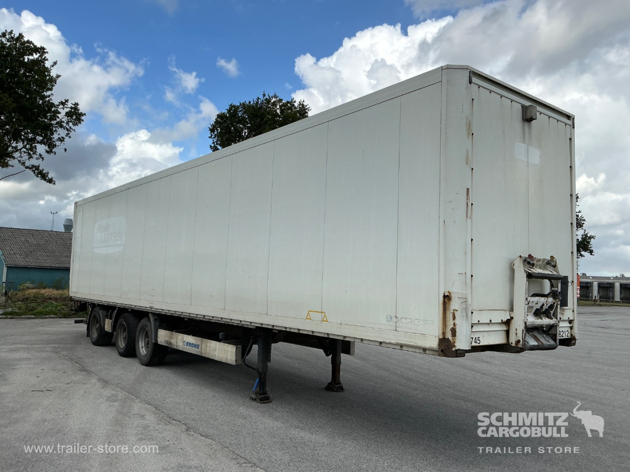 KRONE Dryfreight Standard Taillift - نصف مقطورة صندوق مغلق: صورة 1 KRONE Dryfreight Standard Taillift - نصف مقطورة صندوق مغلق: صورة 1