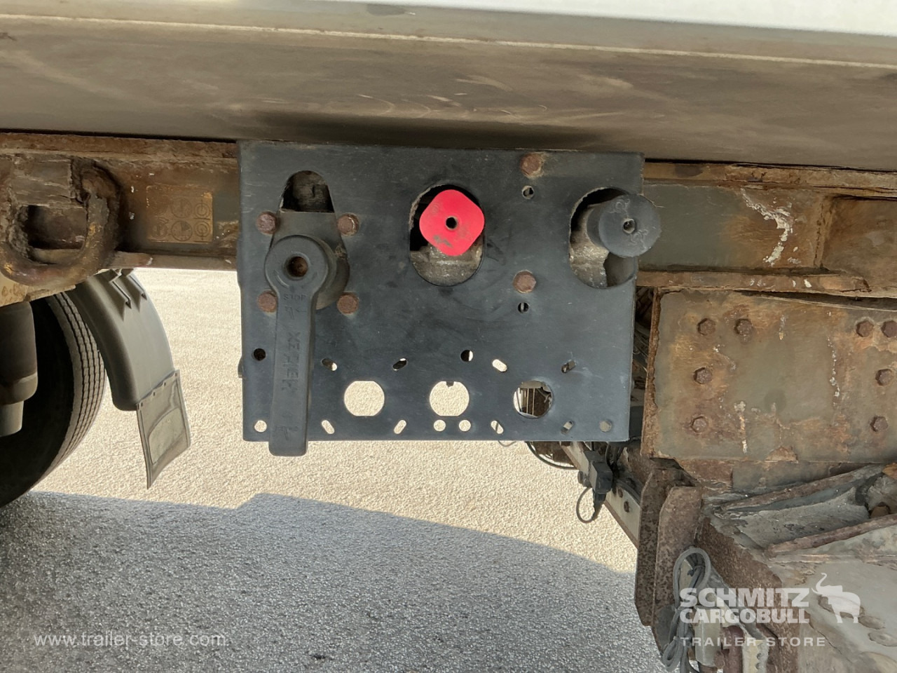 KRONE Dryfreight Standard Taillift - نصف مقطورة صندوق مغلق: صورة 4 KRONE Dryfreight Standard Taillift - نصف مقطورة صندوق مغلق: صورة 4