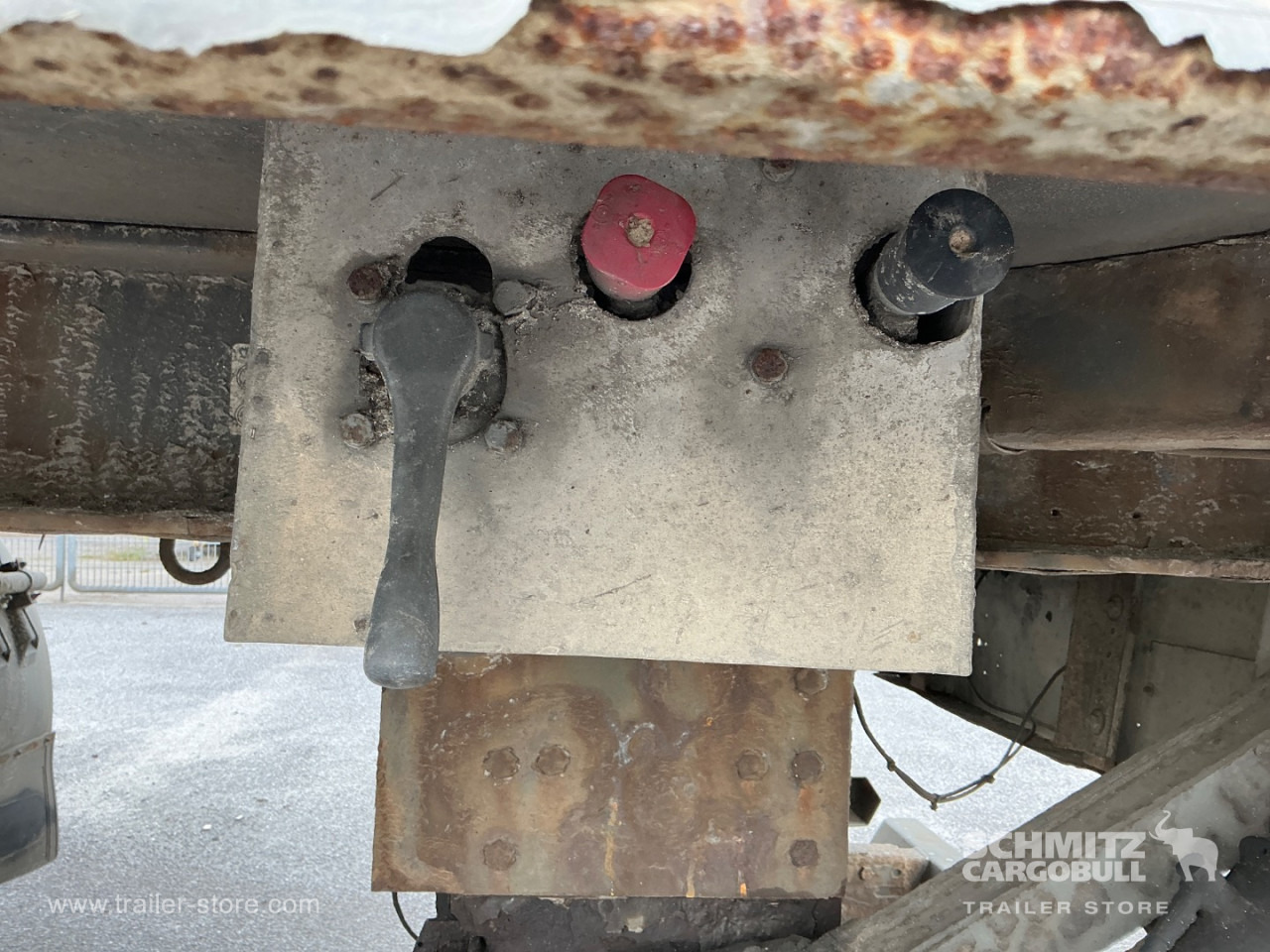 KRONE Dryfreight Standard Taillift - نصف مقطورة صندوق مغلق: صورة 4 KRONE Dryfreight Standard Taillift - نصف مقطورة صندوق مغلق: صورة 4