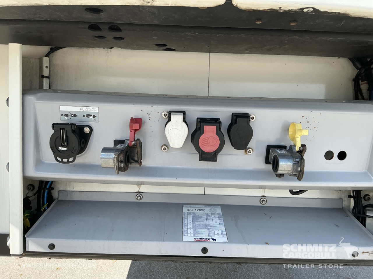 SCHMITZ Reefer Meat hanging system - نصف مقطورة متساوي الحرارة: صورة 4 SCHMITZ Reefer Meat hanging system - نصف مقطورة متساوي الحرارة: صورة 4