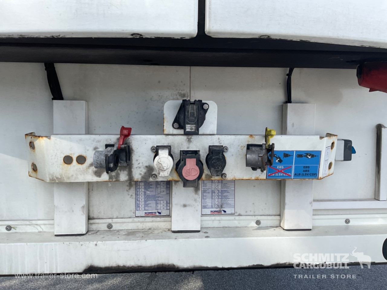 SCHMITZ Reefer Standard Double deck - نصف مقطورة متساوي الحرارة: صورة 4 SCHMITZ Reefer Standard Double deck - نصف مقطورة متساوي الحرارة: صورة 4