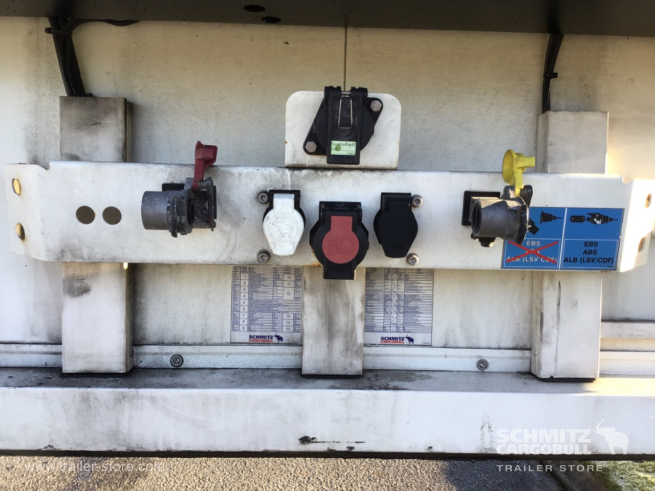 SCHMITZ Reefer Standard Double deck - نصف مقطورة متساوي الحرارة: صورة 4 SCHMITZ Reefer Standard Double deck - نصف مقطورة متساوي الحرارة: صورة 4
