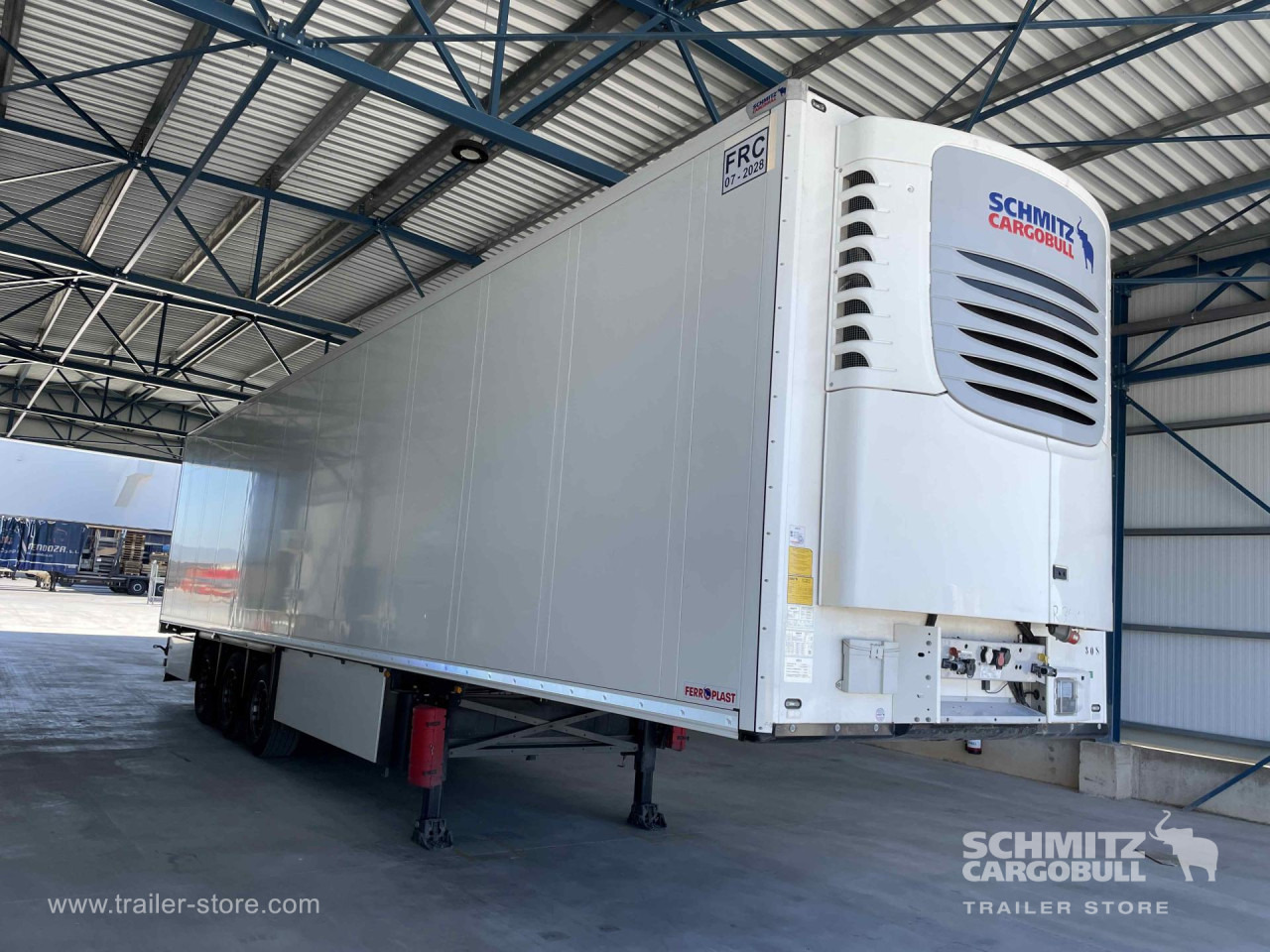 SCHMITZ Semiremolque Frigo Standard - نصف مقطورة متساوي الحرارة: صورة 1 SCHMITZ Semiremolque Frigo Standard - نصف مقطورة متساوي الحرارة: صورة 1
