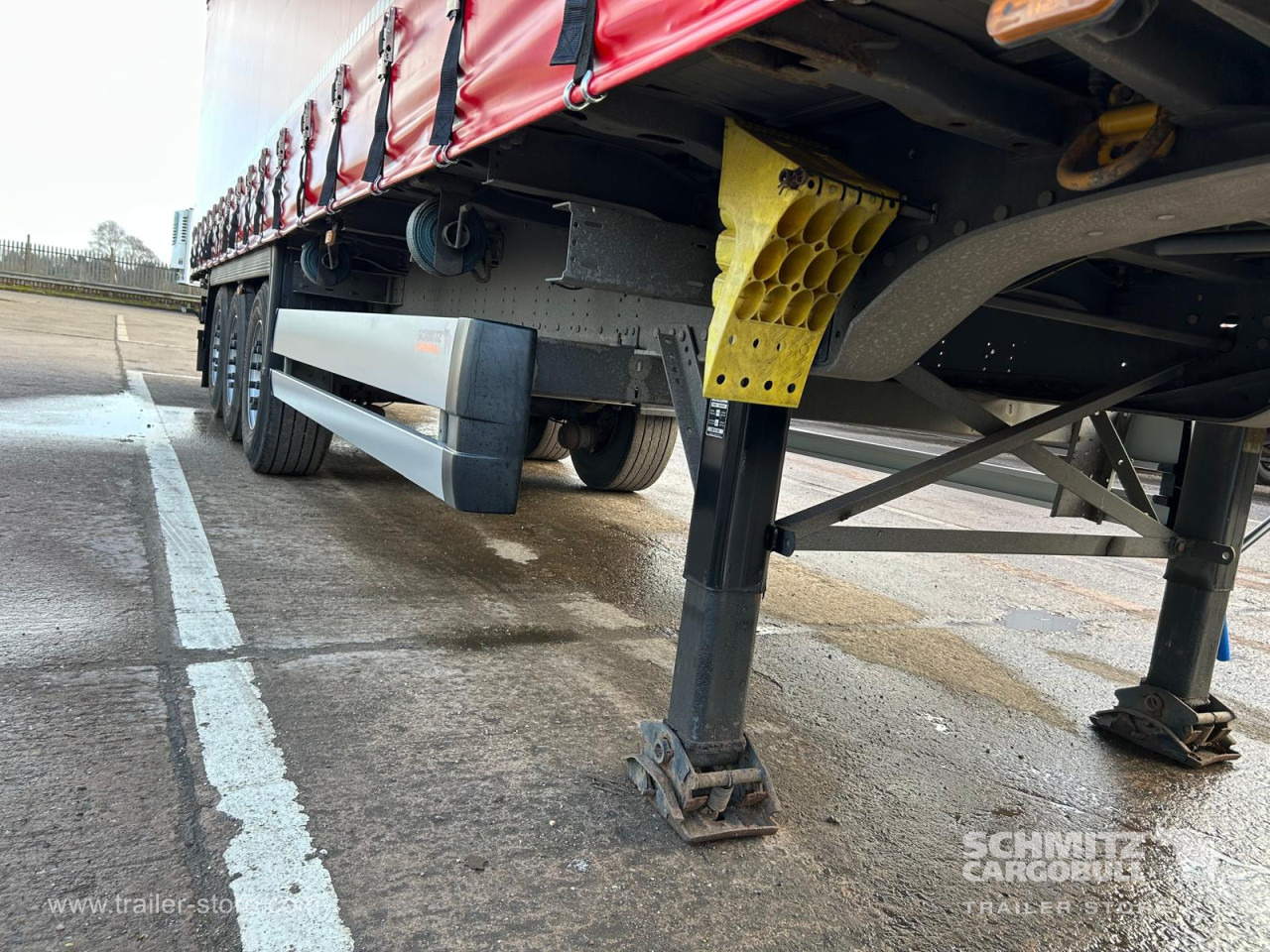 SCHMITZ Curtainsider Standard UK - نصف مقطورة ستارة: صورة 4 SCHMITZ Curtainsider Standard UK - نصف مقطورة ستارة: صورة 4