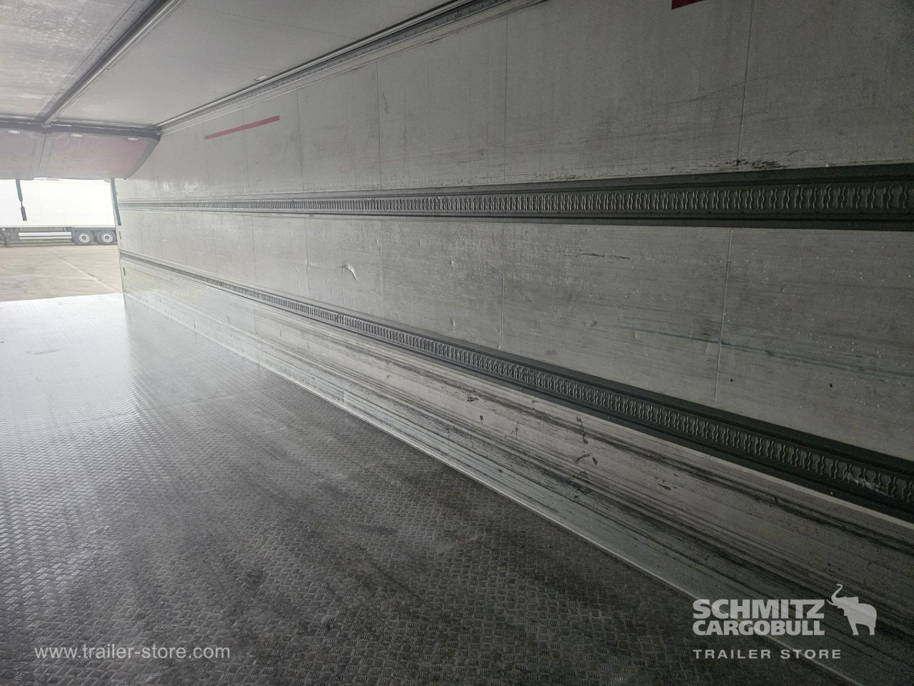 SCHMITZ Reefer Multitemp Taillift - نصف مقطورة متساوي الحرارة: صورة 4 SCHMITZ Reefer Multitemp Taillift - نصف مقطورة متساوي الحرارة: صورة 4