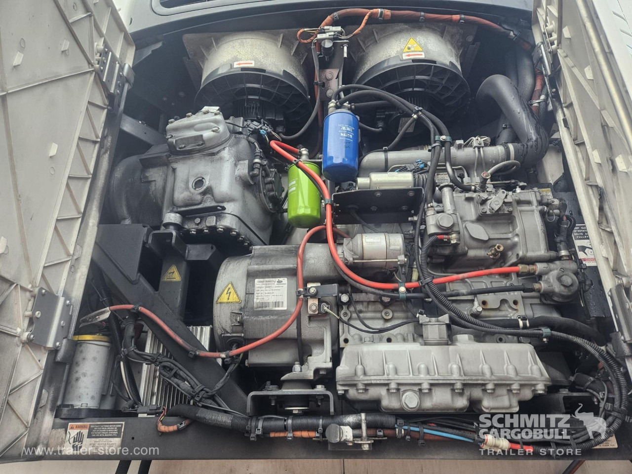 SCHMITZ Reefer Multitemp Taillift - نصف مقطورة متساوي الحرارة: صورة 2 SCHMITZ Reefer Multitemp Taillift - نصف مقطورة متساوي الحرارة: صورة 2