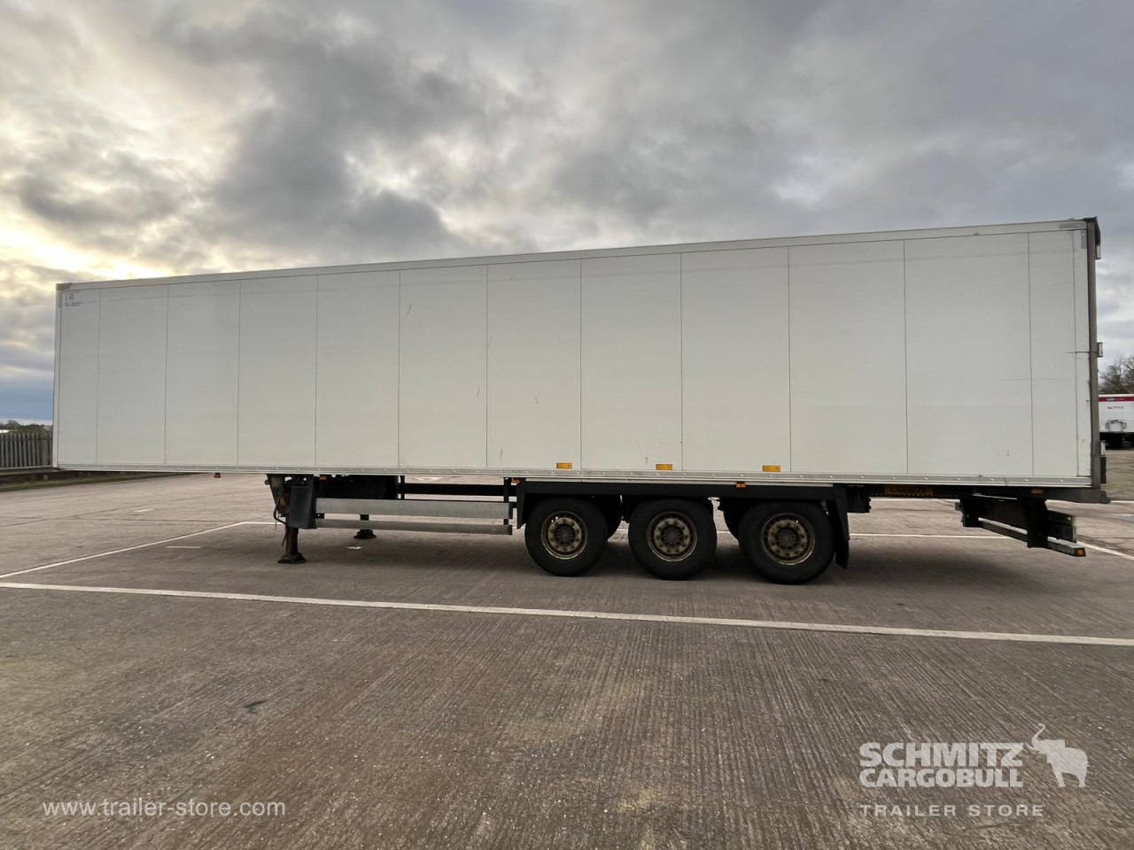 SCHMITZ Reefer Multitemp - نصف مقطورة متساوي الحرارة: صورة 3 SCHMITZ Reefer Multitemp - نصف مقطورة متساوي الحرارة: صورة 3